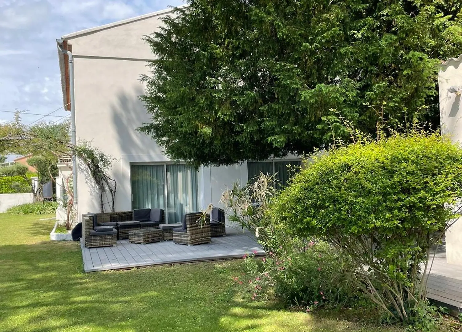 Villa Vacances Revees Au Pin Parasol Le Thor